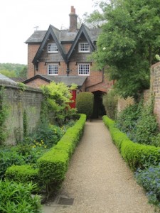 bridgend_gardens_entrance